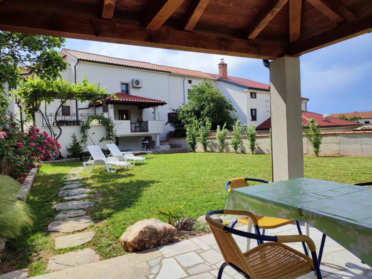 Villa Kuca Dumar Malinska Exterior foto